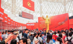 Hanoi receives two million visitors during the four-day National Day holidays