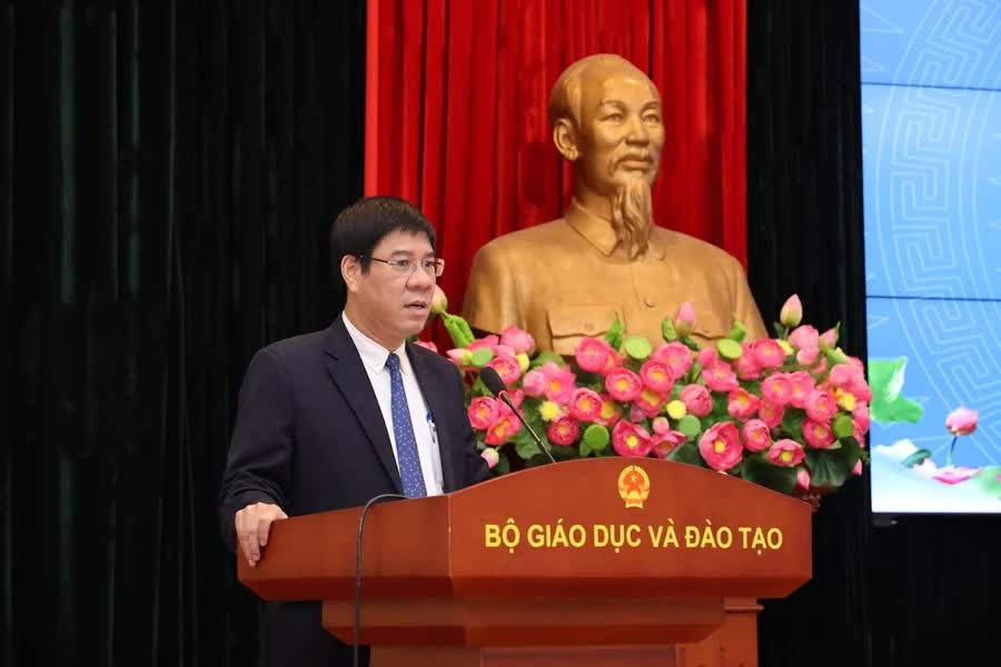 Nhà giáo ưu tú (NGƯT), Giáo sư, Tiến sĩ (GS.TS) Huỳnh Văn Chương, Cục trưởng Cục Quản lý chất lượng (QLCL) chia sẻ về chiến lược nâng cao vị thế giáo dục Việt Nam trên trường quốc tế Nhà giáo ưu tú (NGƯT), Giáo sư, Tiến sĩ (GS.TS) Huỳnh Văn Chương, Cục trưởng Cục Quản lý chất lượng (QLCL) chia sẻ về chiến lược nâng cao vị thế giáo dục Việt Nam trên trường quốc tế