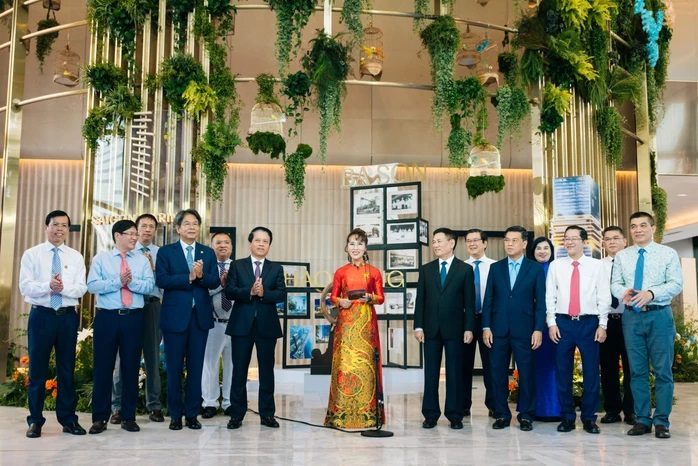 Billionaire Nguyen Thi Phuong Thao at the inauguration of Saigon Marina IFC. Billionaire Nguyen Thi Phuong Thao at the inauguration of Saigon Marina IFC.