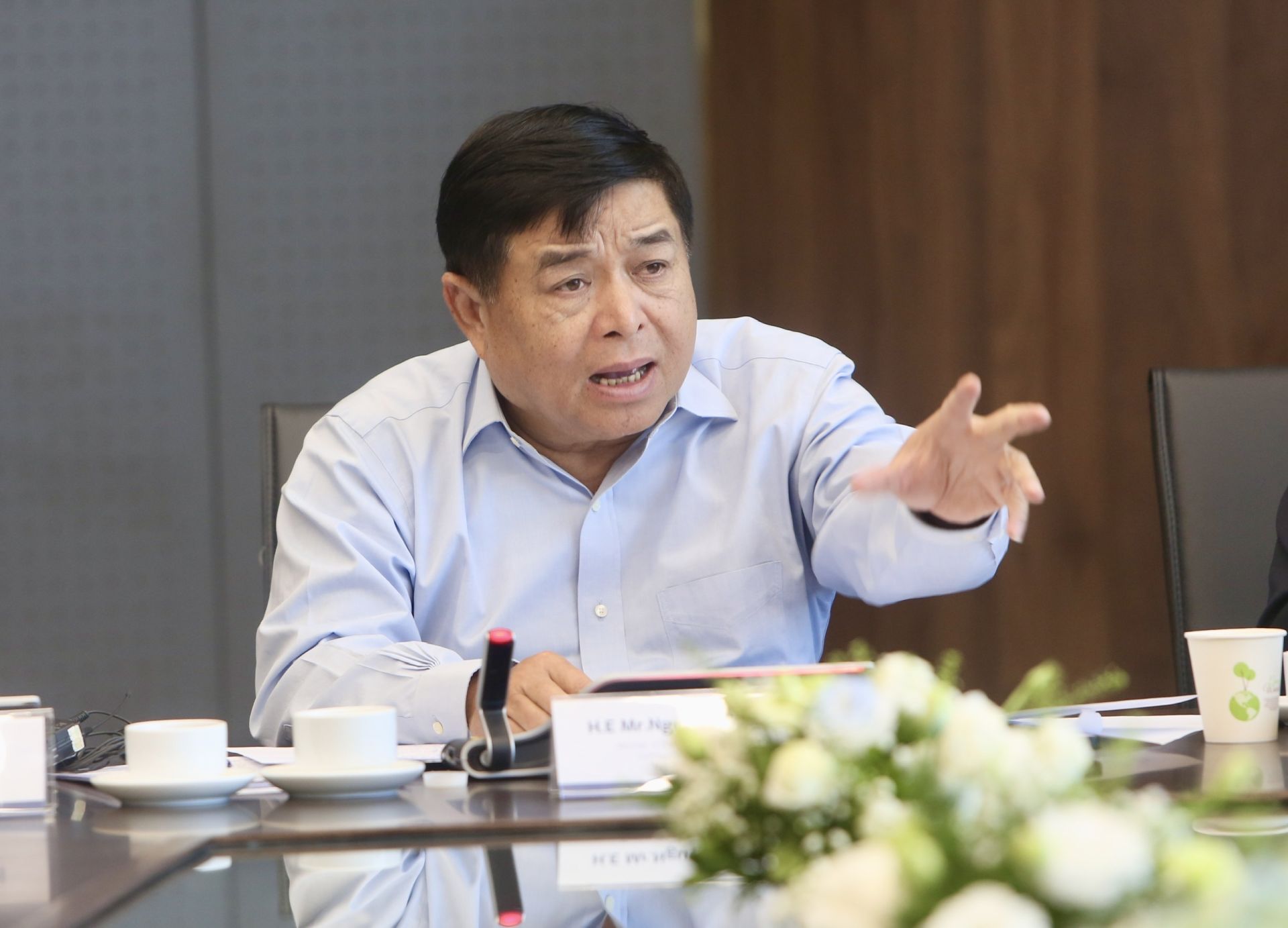 Deputy Prime Minister Nguyễn Chí Dũng chaired a working session with experts to advance the development strategy for 11 strategic technology sectors at the National Innovation Center (NIC) in Hòa Lạc