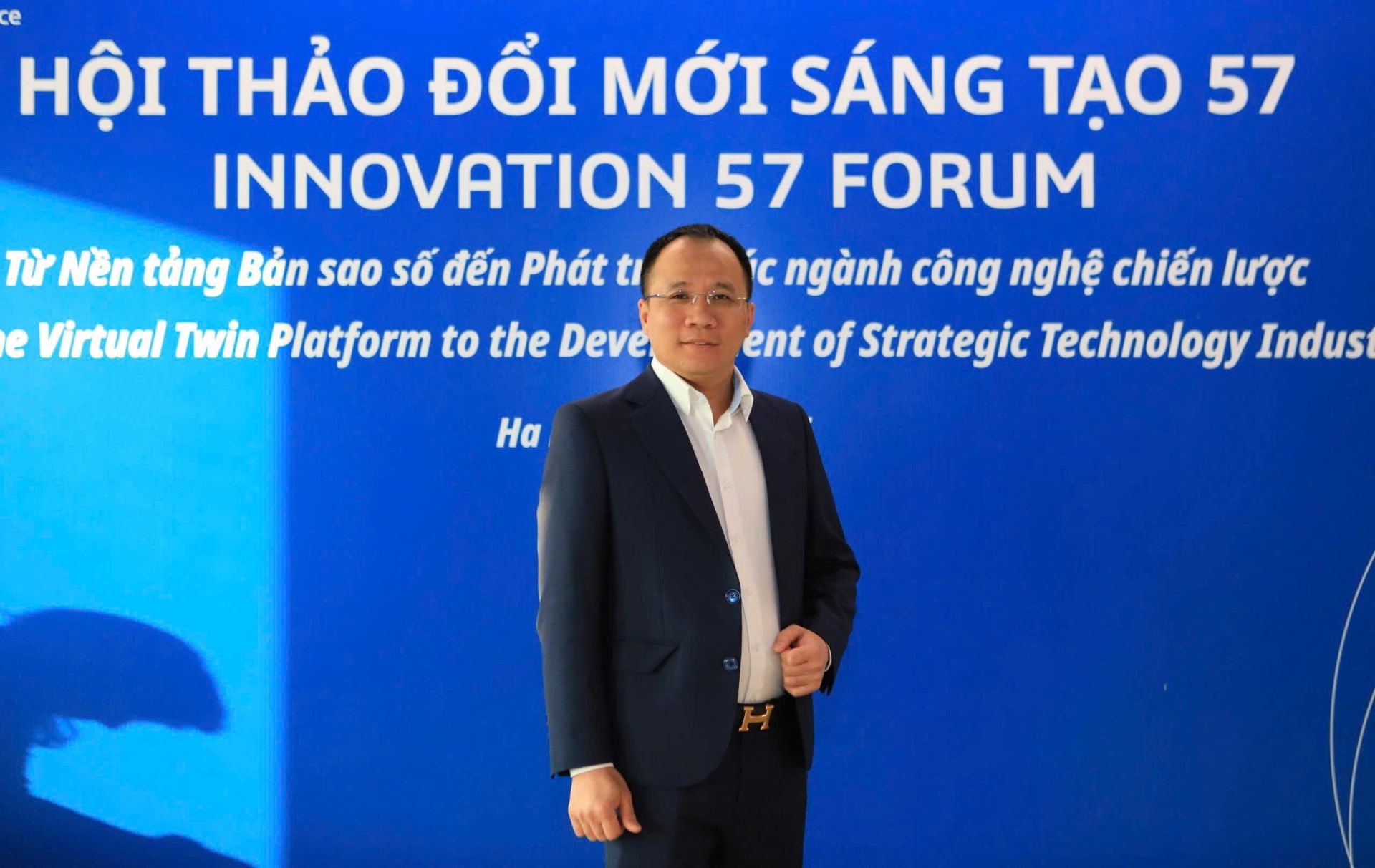 As a member of the Vietnam Association of Small and Medium Enterprises (VINASME), Mr. Lại Thi&ecirc;n Phong&mdash;an expert in digital transformation in land management, urban planning, and data governance, and Chairman of TPGroup&mdash;proposed that digital transformation must be localized, from mindset to governance capacity, in order to achieve real results