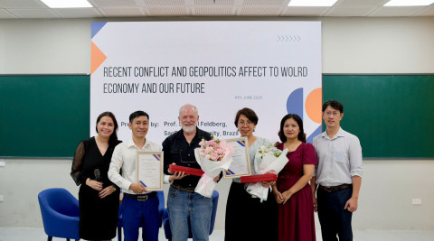 Dr. Samuel Feldberg warns of risks that could reshape the global economic order and shares strategic advice for Vietnamese businesses