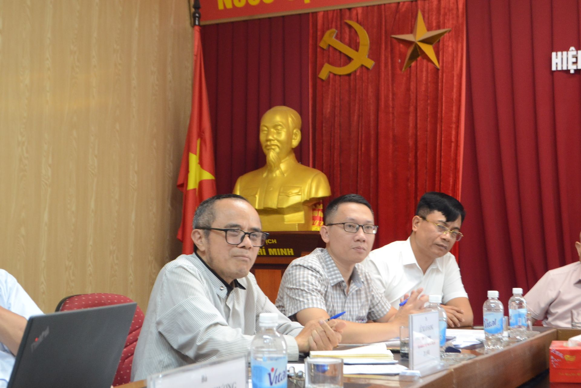 Dr. Le Xuan Sang, Vice President of the Vietnam Institute of Economics and World Affairs, joined representatives of the Vietnam Academy of Social Sciences during the working session with business representatives and VINASME