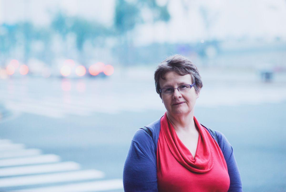 Margaret Simons, a prominent media commentator and columnist, argues that the future of journalism depends on the ability to build loyal reader communities rather than simply producing content