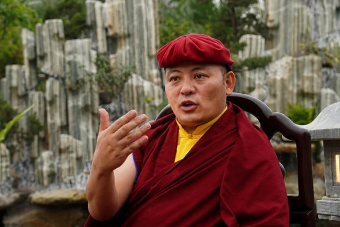 His Eminence Drukpa Thuksey Rinpoche Attends the Grand prayer of Gratitude during the Vu Lan Festival at Tay Thien