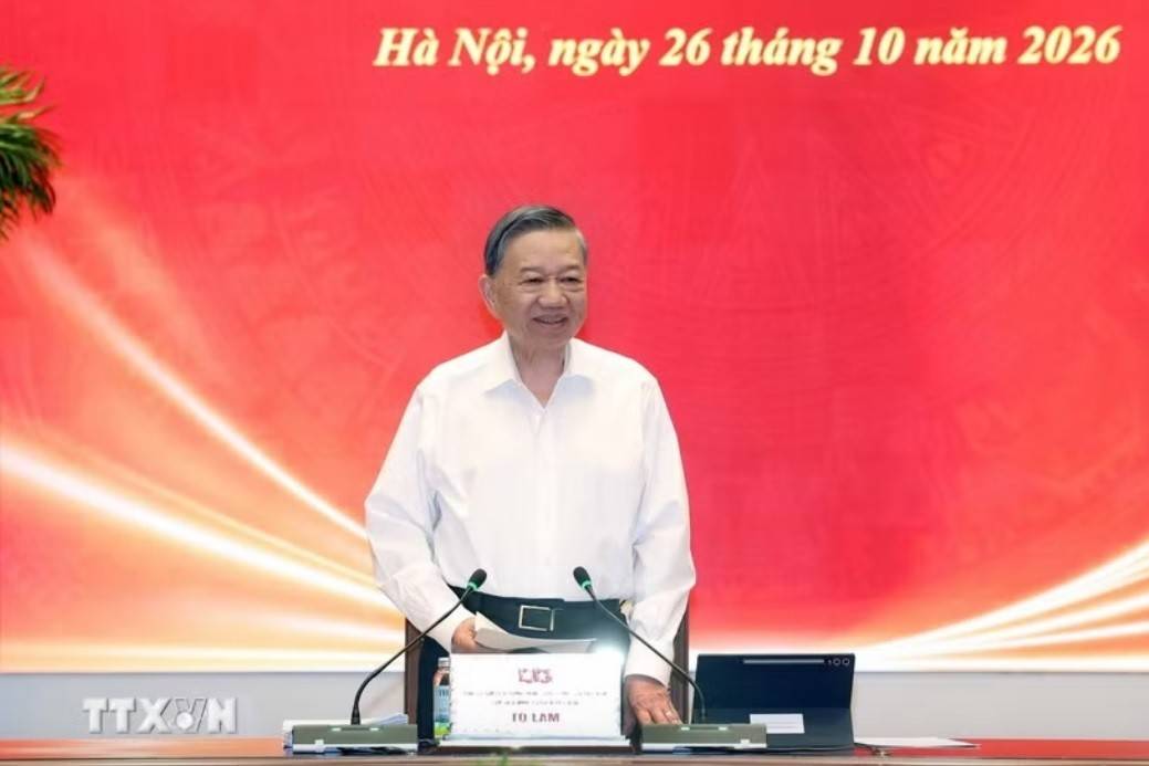 Mr. To Lam also requested that relevant agencies focus on implementing key tasks in the remaining months of the year, especially in proactively forecasting strategies, improving the effectiveness of foreign affairs activities, and transforming commitments into actual projects, products, and markets - Photo: Vietnam News Agency