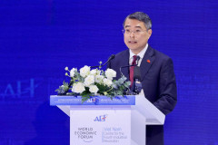 Vietnam PM proposes four initiatives to drive economic growth