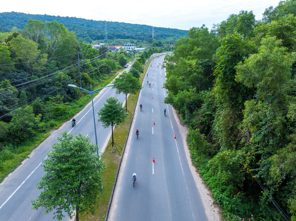 Athletes will experience the scenic race course on Phu Quoc Island, Vietnam&rsquo;s Pearl Island.